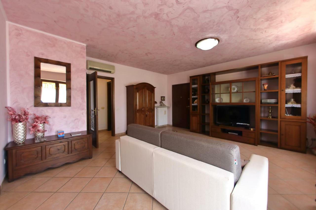 Residenza Franca Villa Valeggio sul Mincio Luaran gambar