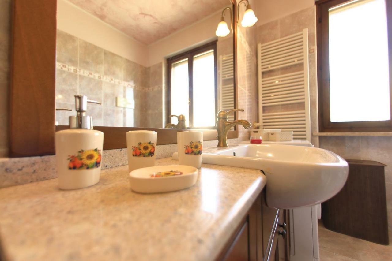 Residenza Franca Villa Valeggio sul Mincio Luaran gambar